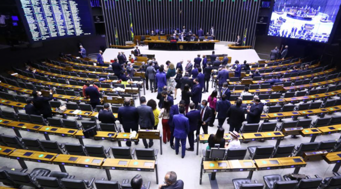 Câmara aprova texto-base da PEC dos Precatórios