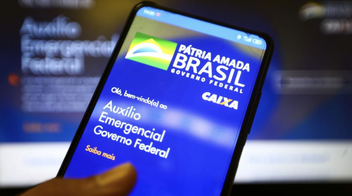 Auxílio emergencial extra de até R$ 3 mil é depositado pela Caixa a pais solteiros